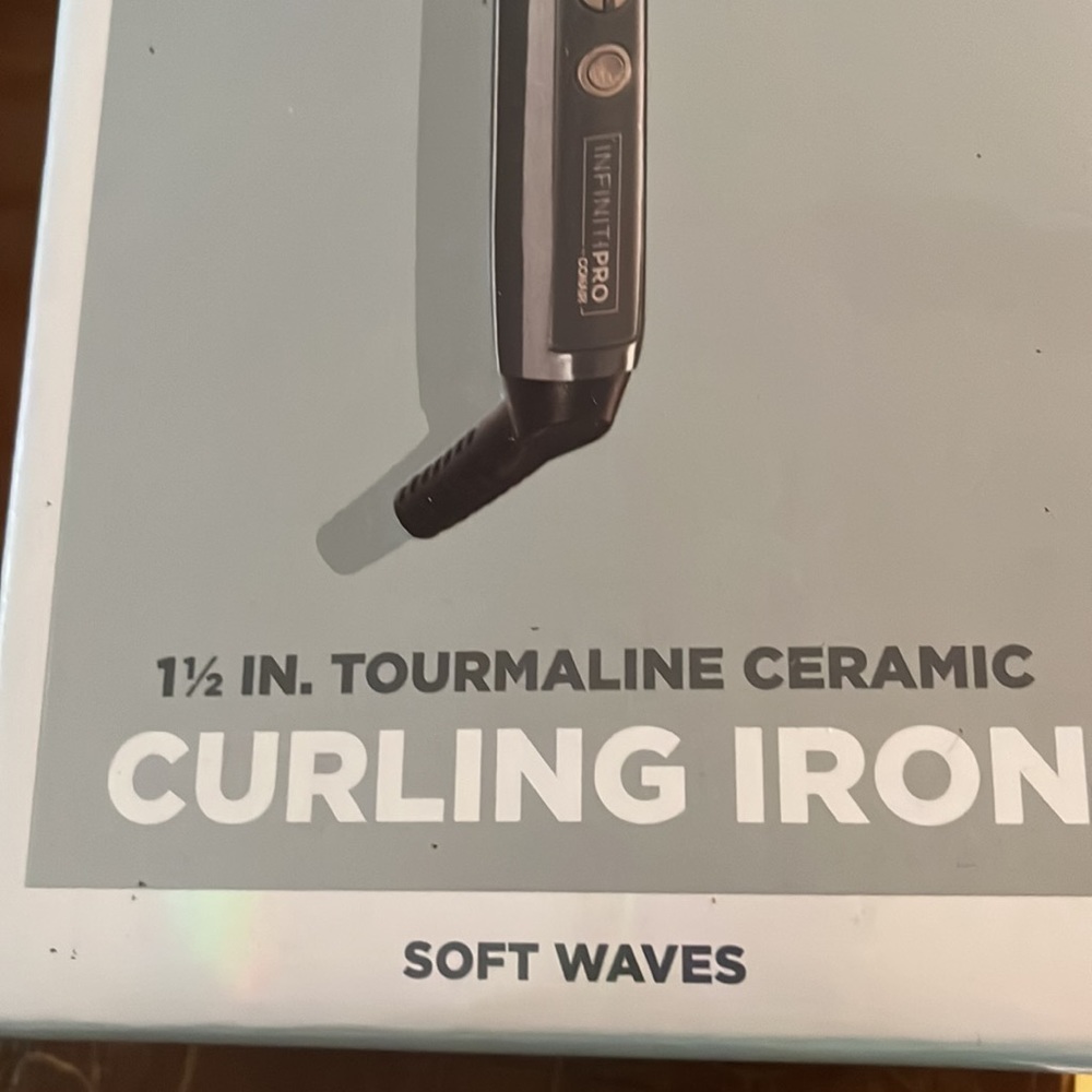Infinity Pro Conair curling iron - Picture 3 of 5